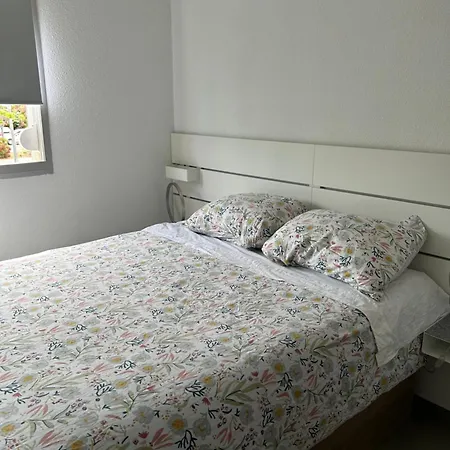 Daire App T2 Climatise , 200 M *