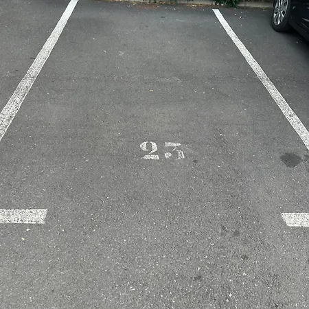 App T2 Climatise , 200 M *