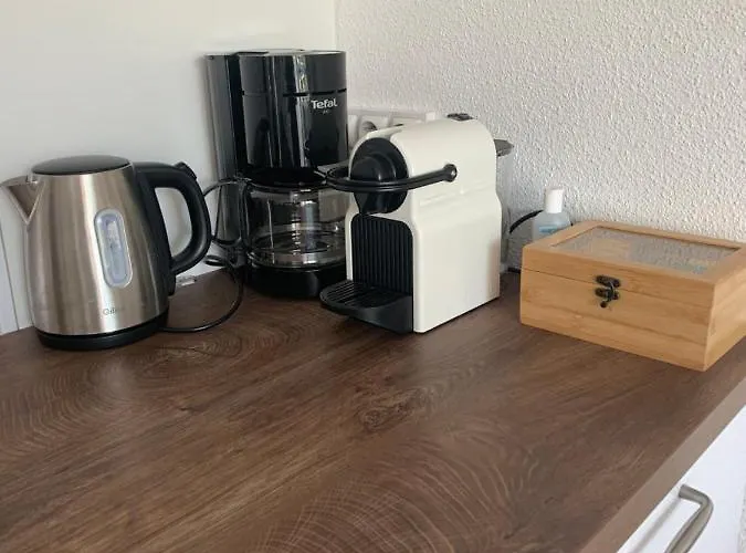 Appartement App T2 Climatise , 200 M