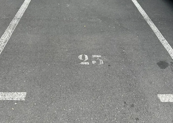 App T2 Climatise , 200 M *